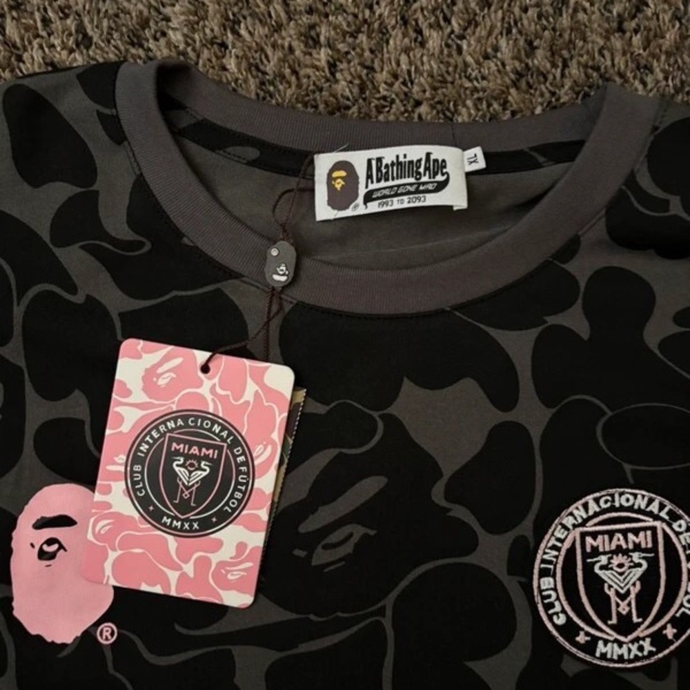 Bape Black Camo Miami Tee with Pink Logo - Picture 3 of 3